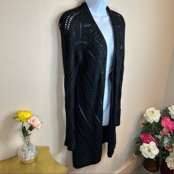 S Black Lace-Look Shrug Sweater Long Sleeve  Left On Houston Brand Small 4 6 - Picture 2 of 7